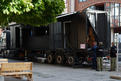 Boski Alvaro nie musi być boski... Escapetruck o handlu ludźmi