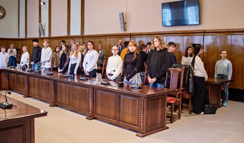 Młodzież zaczęła radzić Młodzież zaczęła radzić