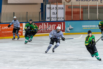 Elbląski debiut gdańskich hokeistów