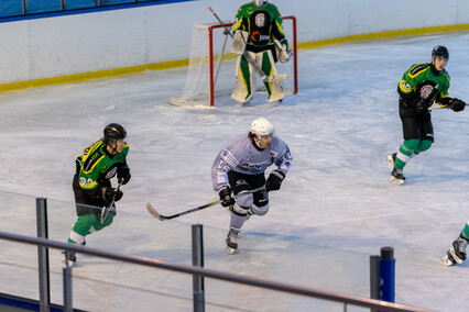Elbląski debiut gdańskich hokeistów