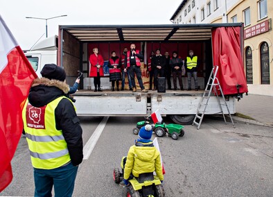 Rolnicy protestowali w Elblągu. „Żywność spoza UE jest nafaszerowana pestycydami”