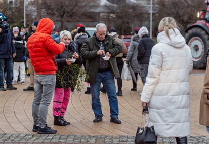 Gorący bigos, jemioła i życzenia od rolników