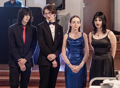 Studniówka Zespołu Szkół Pijarskich. \"To piękny początek nowego etapu\"