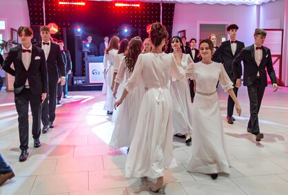 \"Ten wieczór należy do was\". Studniówka II LO