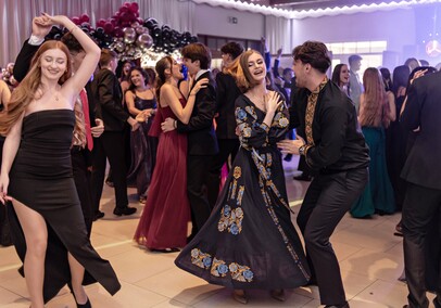 \"Ten wieczór należy do was\". Studniówka II LO \"Ten wieczór należy do was\". Studniówka II LO