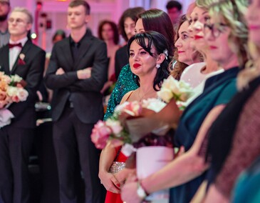 \"Ten wieczór należy do was\". Studniówka II LO