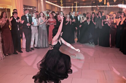 \"Ten wieczór należy do was\". Studniówka II LO