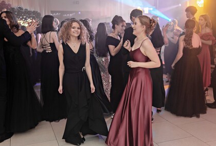 \"Ten wieczór należy do was\". Studniówka II LO