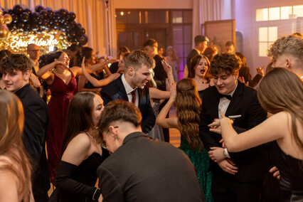 „Ostatnia prosta przed maturą”. Studniówka III LO