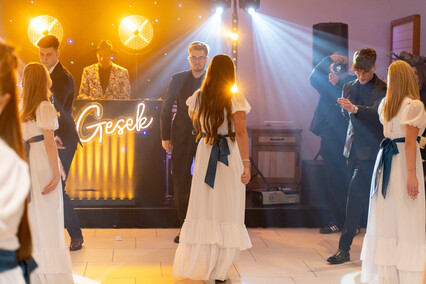 „Ostatnia prosta przed maturą”. Studniówka III LO