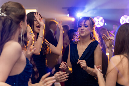 „Ostatnia prosta przed maturą”. Studniówka III LO