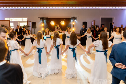 „Ostatnia prosta przed maturą”. Studniówka III LO