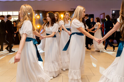 „Ostatnia prosta przed maturą”. Studniówka III LO