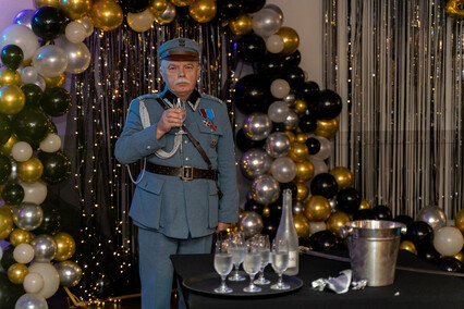 \"Dziś zapomnijmy o nauce, książkach, szkole\". Studniówka ZSISiU