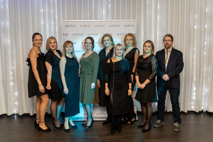 \"Dziś zapomnijmy o nauce, książkach, szkole\". Studniówka ZSISiU