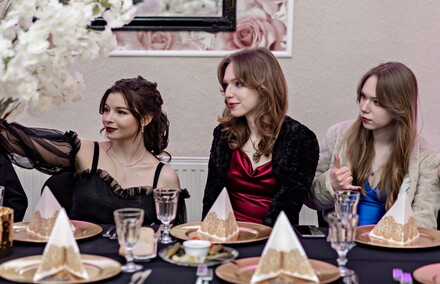 „Droga młodzieży, czas się bawić” - studniówka Liceum Sztuk Plastycznych w Gronowie Górnym