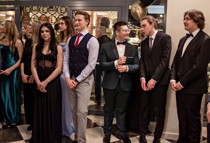 \"Czas jak gdyby się zatrzymał\". Studniówka ZPSM