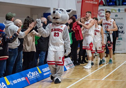 Koszykarze postraszyli lidera