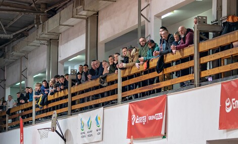 Koszykarze postraszyli lidera