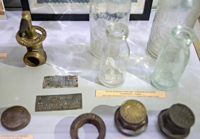 Historia z ekranu i na wystawach