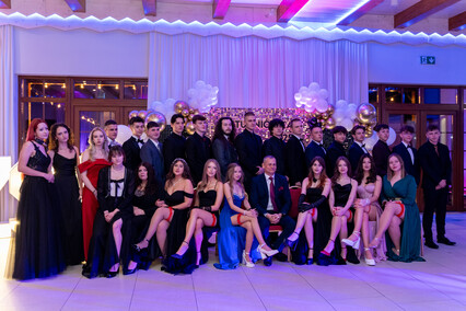 Walentynkowa studniówka Zespołu Szkół Technicznych