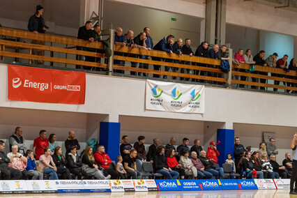 Play off się oddala