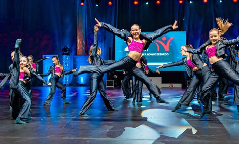 W rytmach disco dance