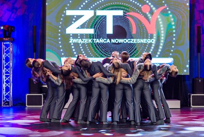 W rytmach disco dance