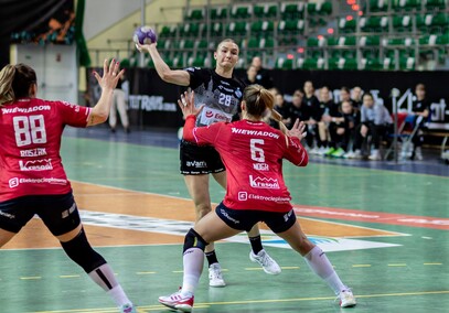 Start z coraz większą przewagą