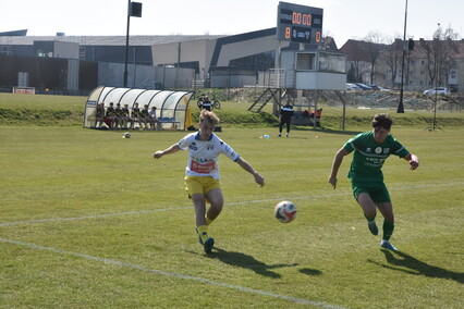 Dwa zwycięstwa w IV lidze