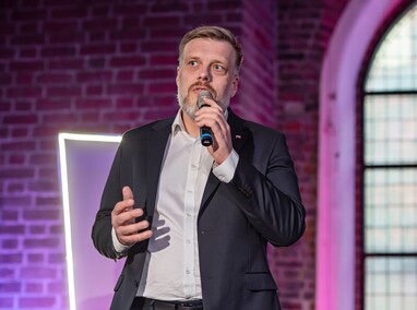 Adrian Zandberg w Elblągu. \"Za nami nie stoją multimilionerzy\"