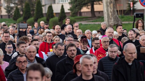 Ponieśli krzyż ulicami Elbląga
