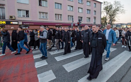 Ponieśli krzyż ulicami Elbląga