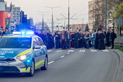 Ponieśli krzyż ulicami Elbląga Ponieśli krzyż ulicami Elbląga