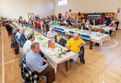 Śniadanie wielkanocne dla samotnych Śniadanie wielkanocne dla samotnych