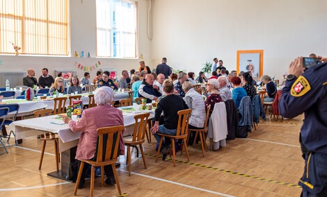 Śniadanie wielkanocne dla samotnych