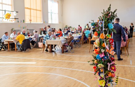 Śniadanie wielkanocne dla samotnych