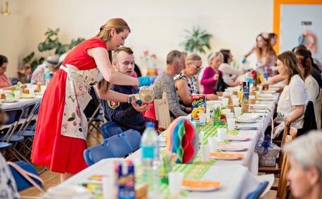 Śniadanie wielkanocne dla samotnych