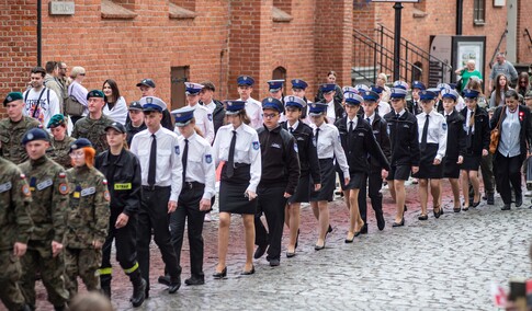 Biel i czerwień na starówce