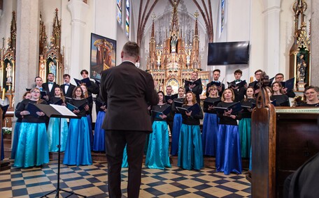 Chór i organy w świętym Wojciechu