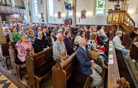 Chór i organy w świętym Wojciechu