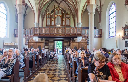 Chór i organy w świętym Wojciechu