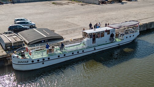 Jantar wrócił do domu