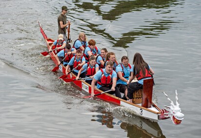 Studenci z kluczami do miasta