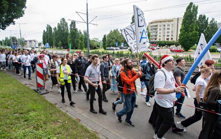 Studenci z kluczami do miasta