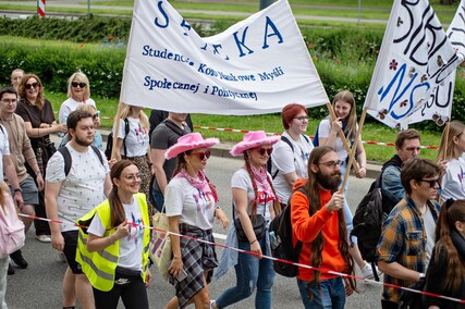 Studenci z kluczami do miasta