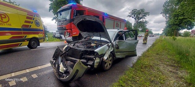 Kolizja w Kazimierzowie z udziałem autobusu