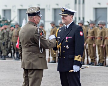 Pododdział z Westerplatte na święcie 16 pułku