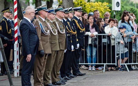 Pododdział z Westerplatte na święcie 16 pułku