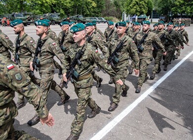 Pododdział z Westerplatte na święcie 16 pułku